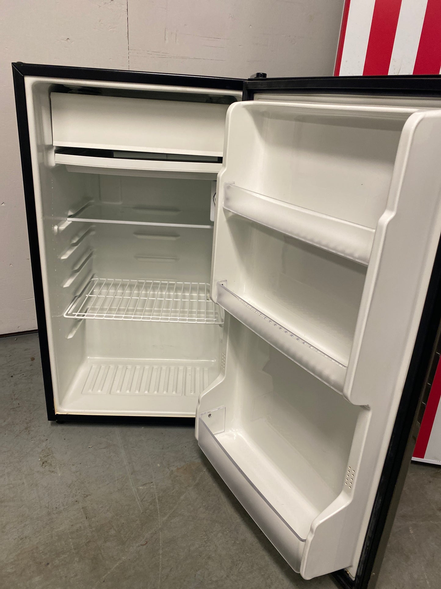 Sanyo 3.6 cu. ft. Mini Refrigerator