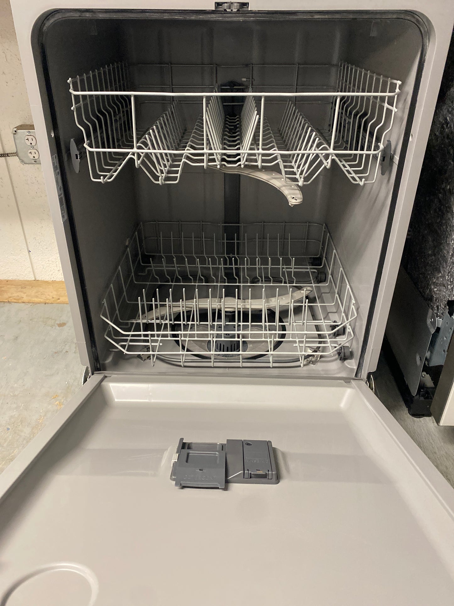 Hotpoint 24” Front-Control Dishwasher