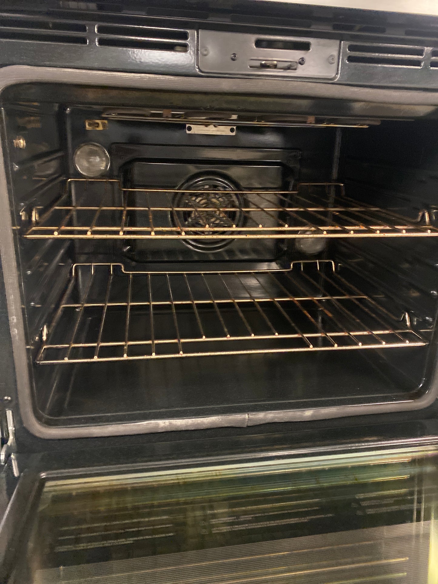 Bosch 5 Burner Natural Gas Slide-In Convection Range