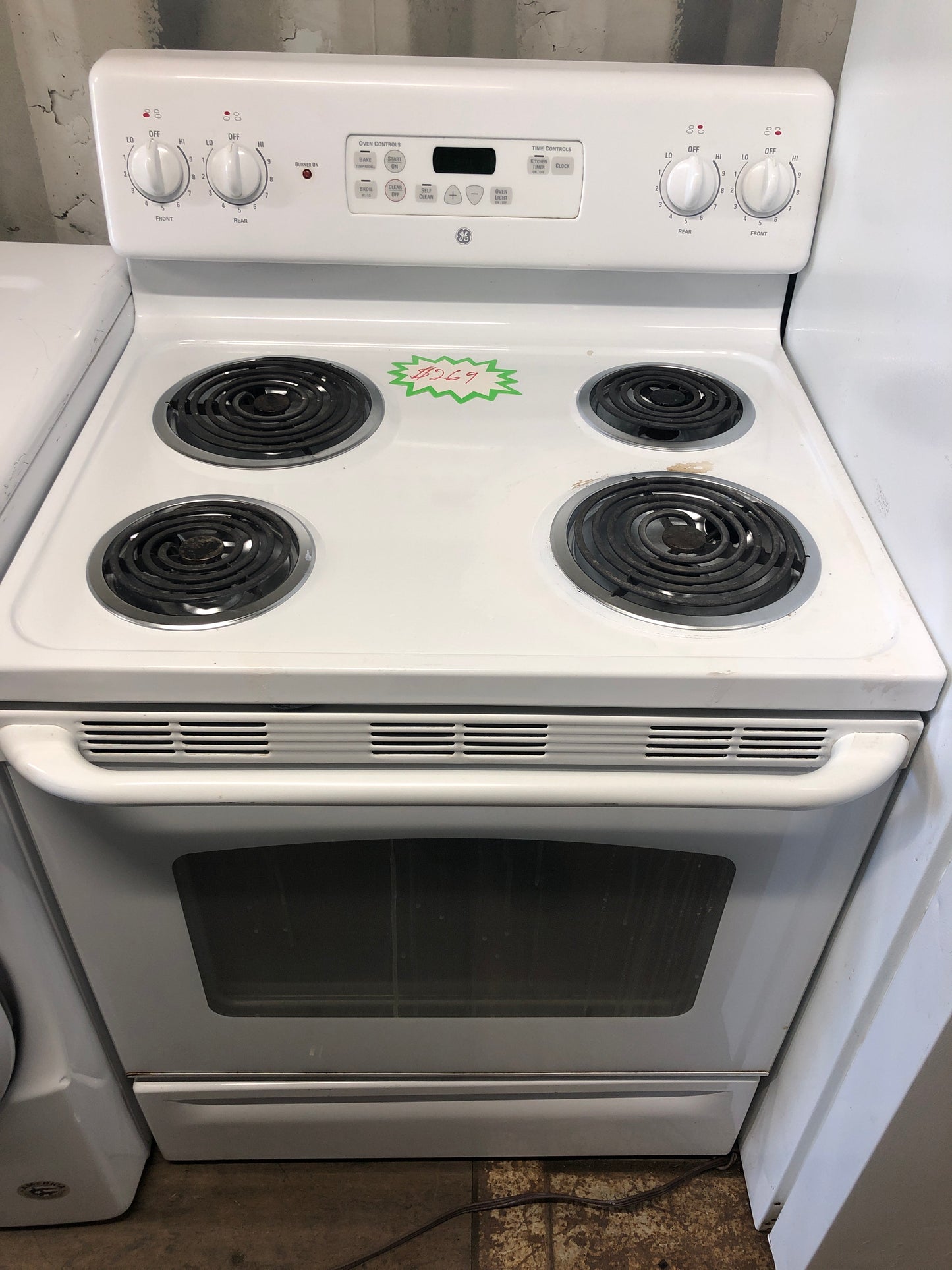 4 Burner Coil Top Electric GE Range