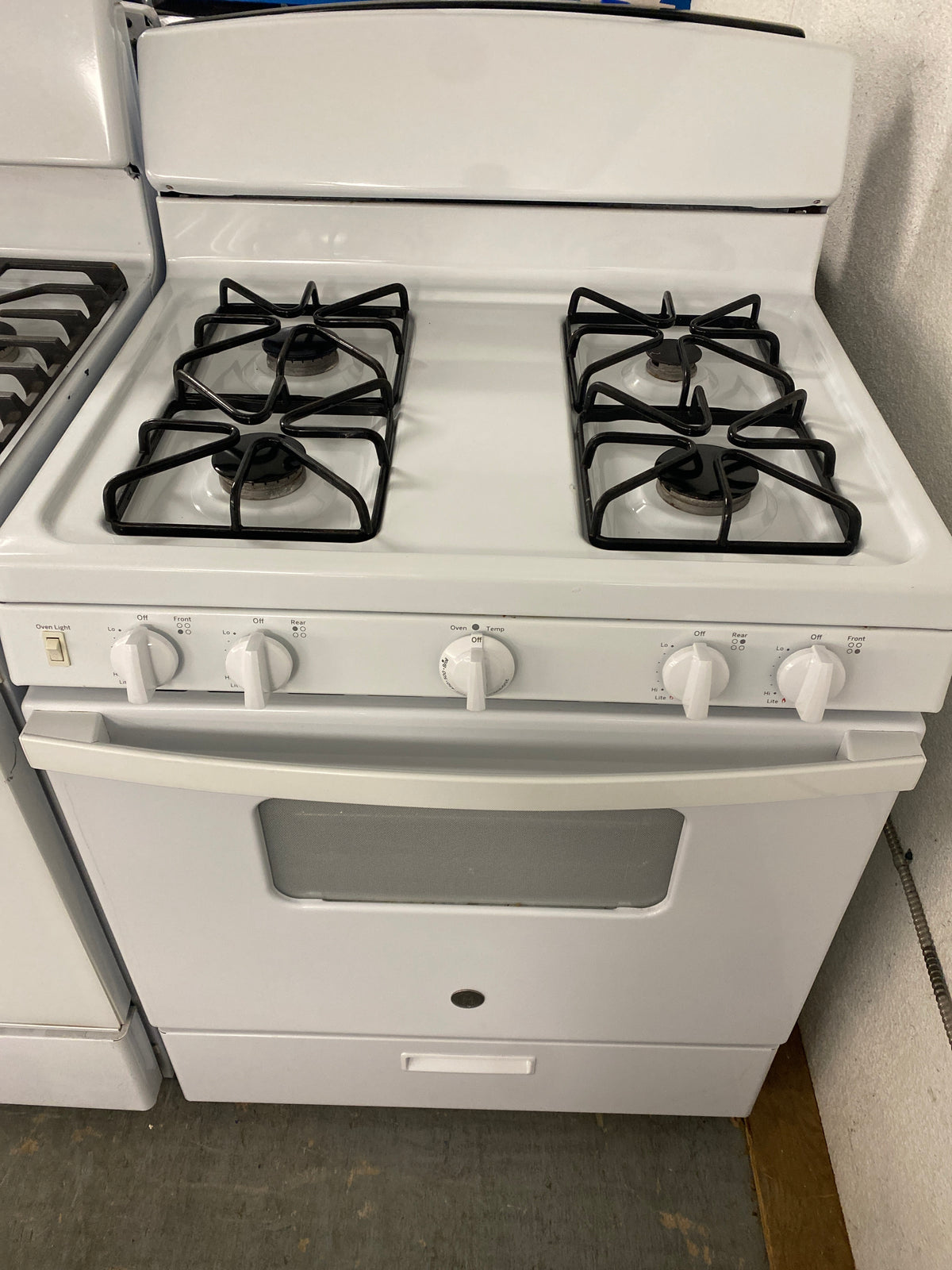 GE 4 Burner Natural Gas Range
