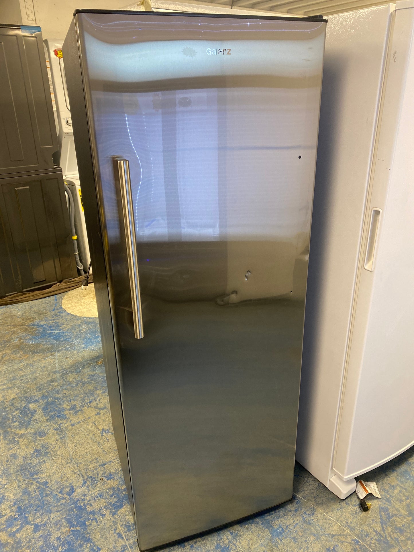 Galanz 12 cu. ft. Upright Convertable Refrigerator Freezer