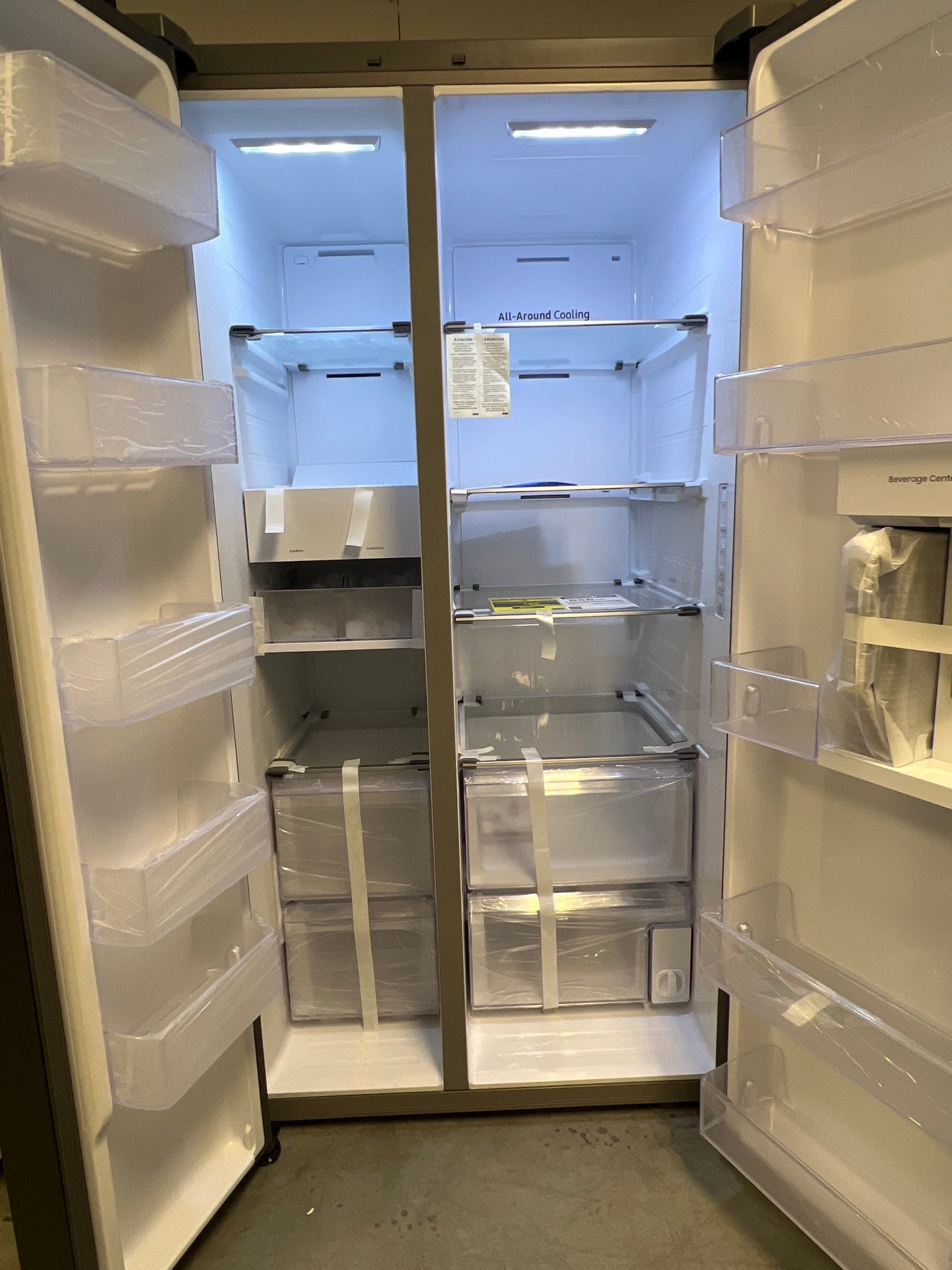 Samsung Side By Side Refrigerator 28 cu. ft. NEW!!