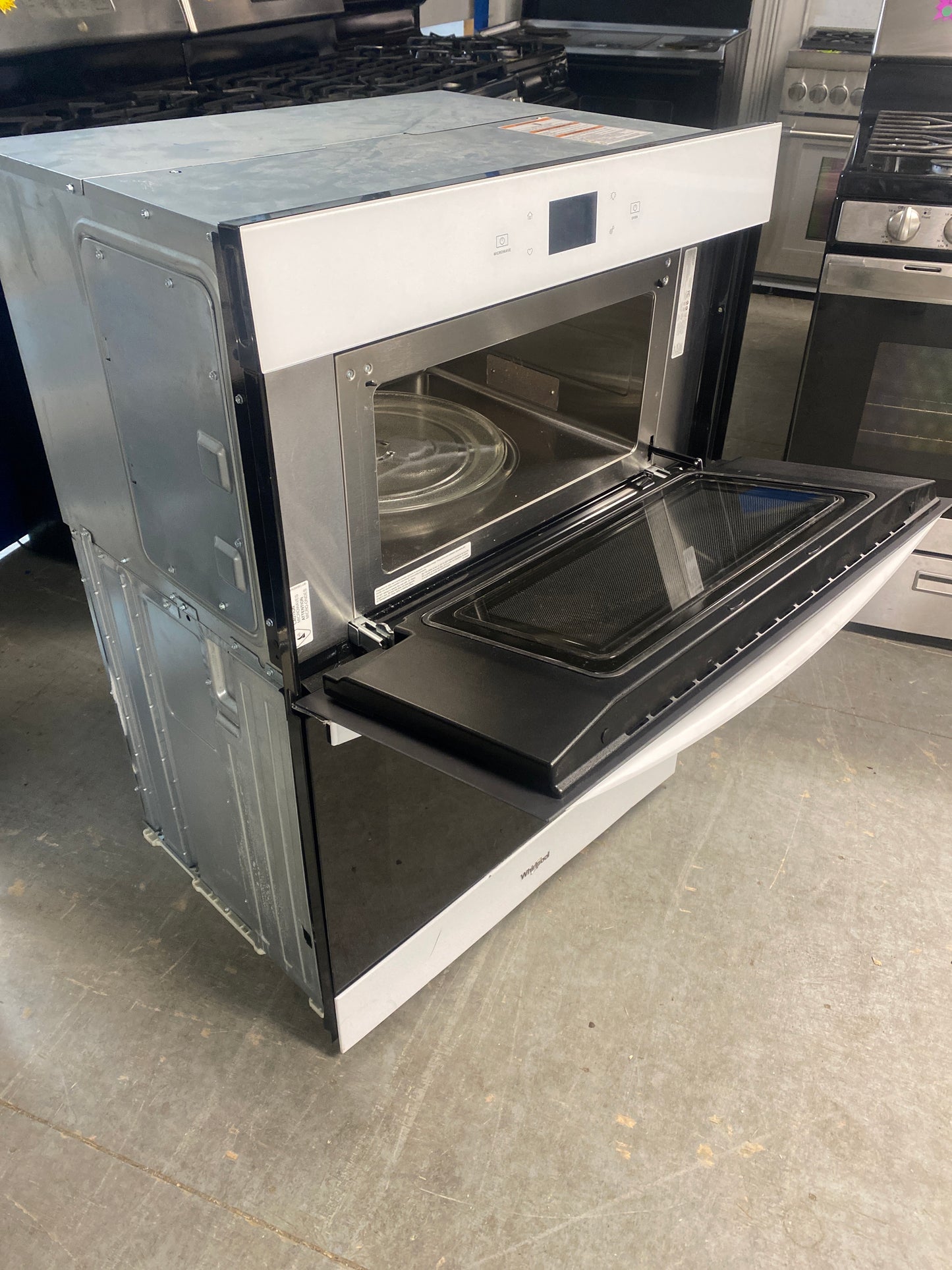 Whirlpool 30” Wall Oven & Microwave w/ Air Fry