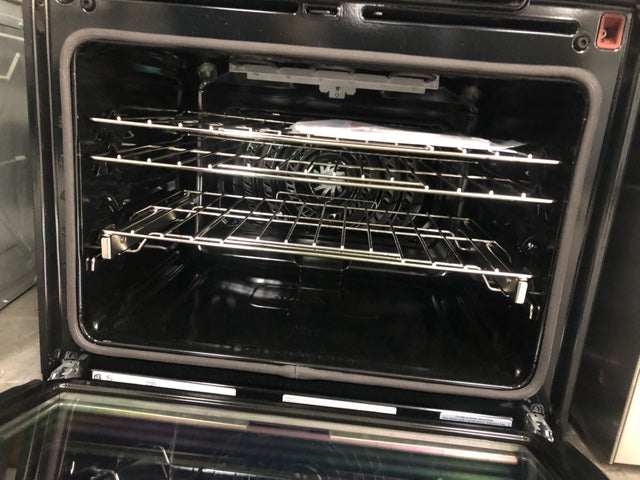 NEW!! FRIGIDAIRE Gallery 30" Single-Electric Wall Oven w/ AirFry True Convection
