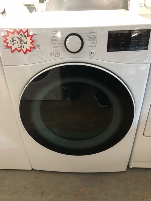 NEW!!! LG 7.4 cu. ft. Capacity Natural Gas Dryer