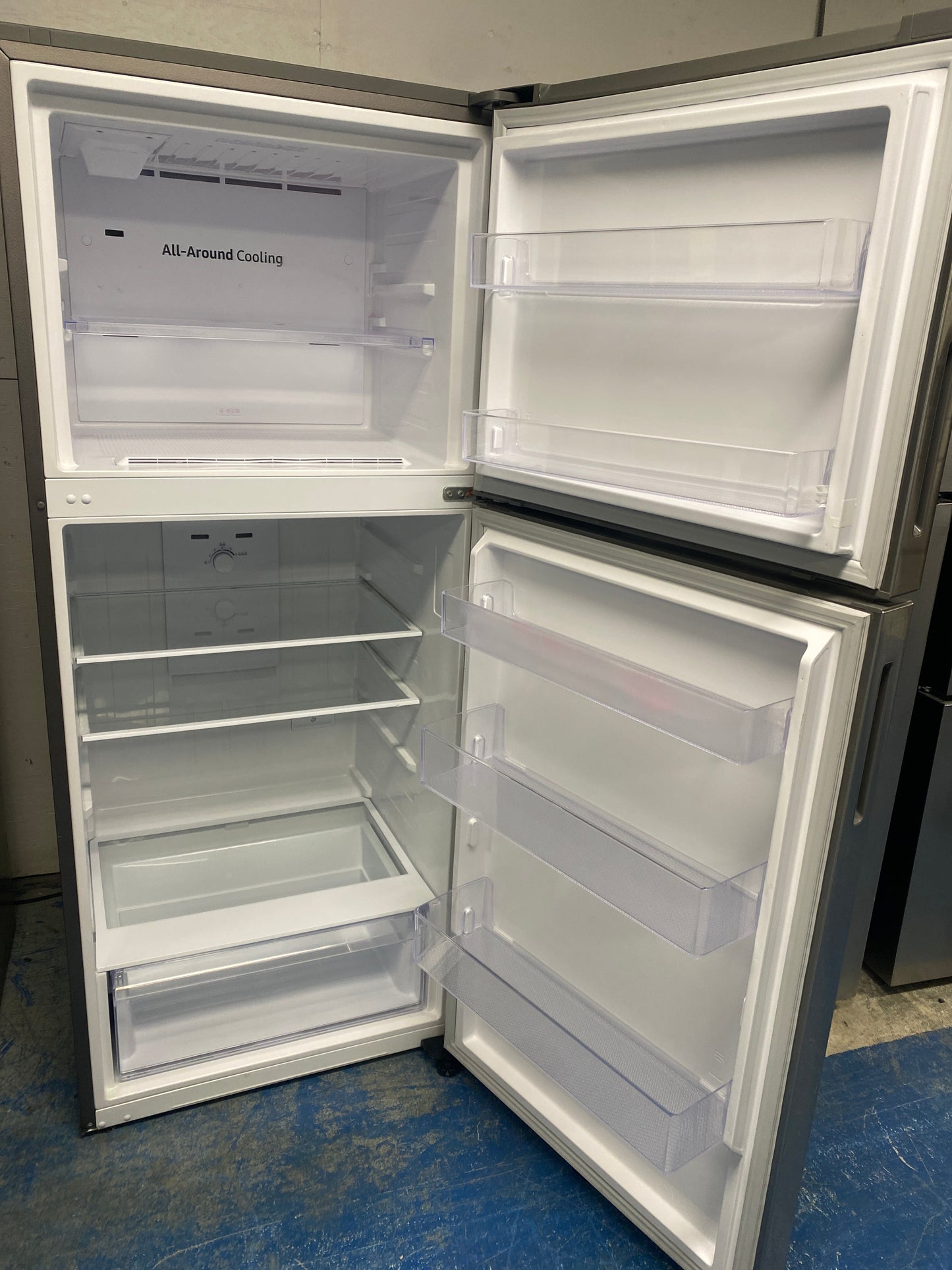 Samsung 30” Wide Top-Freezer Stainless Steel Refrigerator