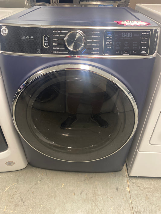 GE 7.4 cu. ft. Natural Gas Dryer