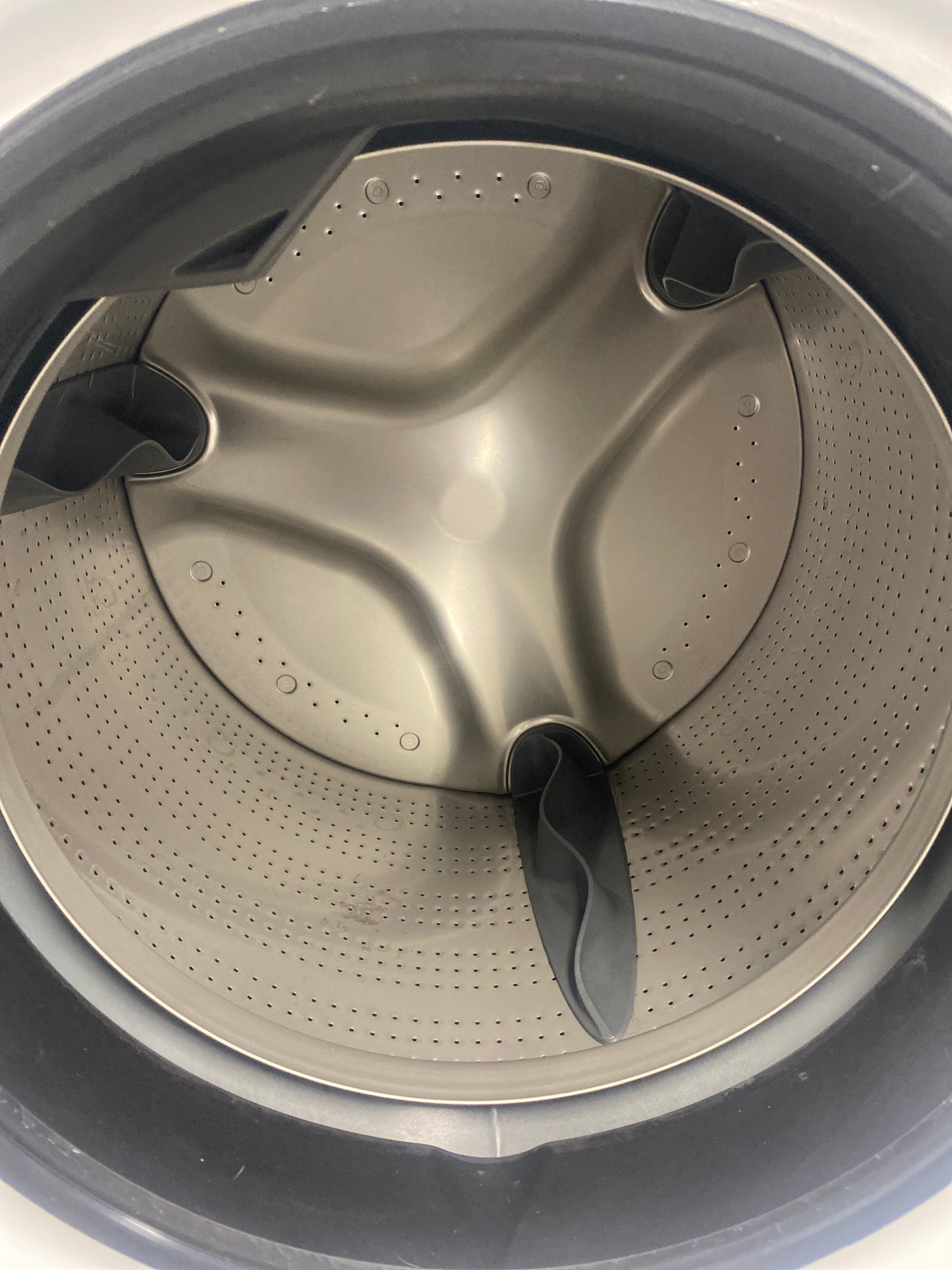 Ipso Commercial Front-Load Washer
