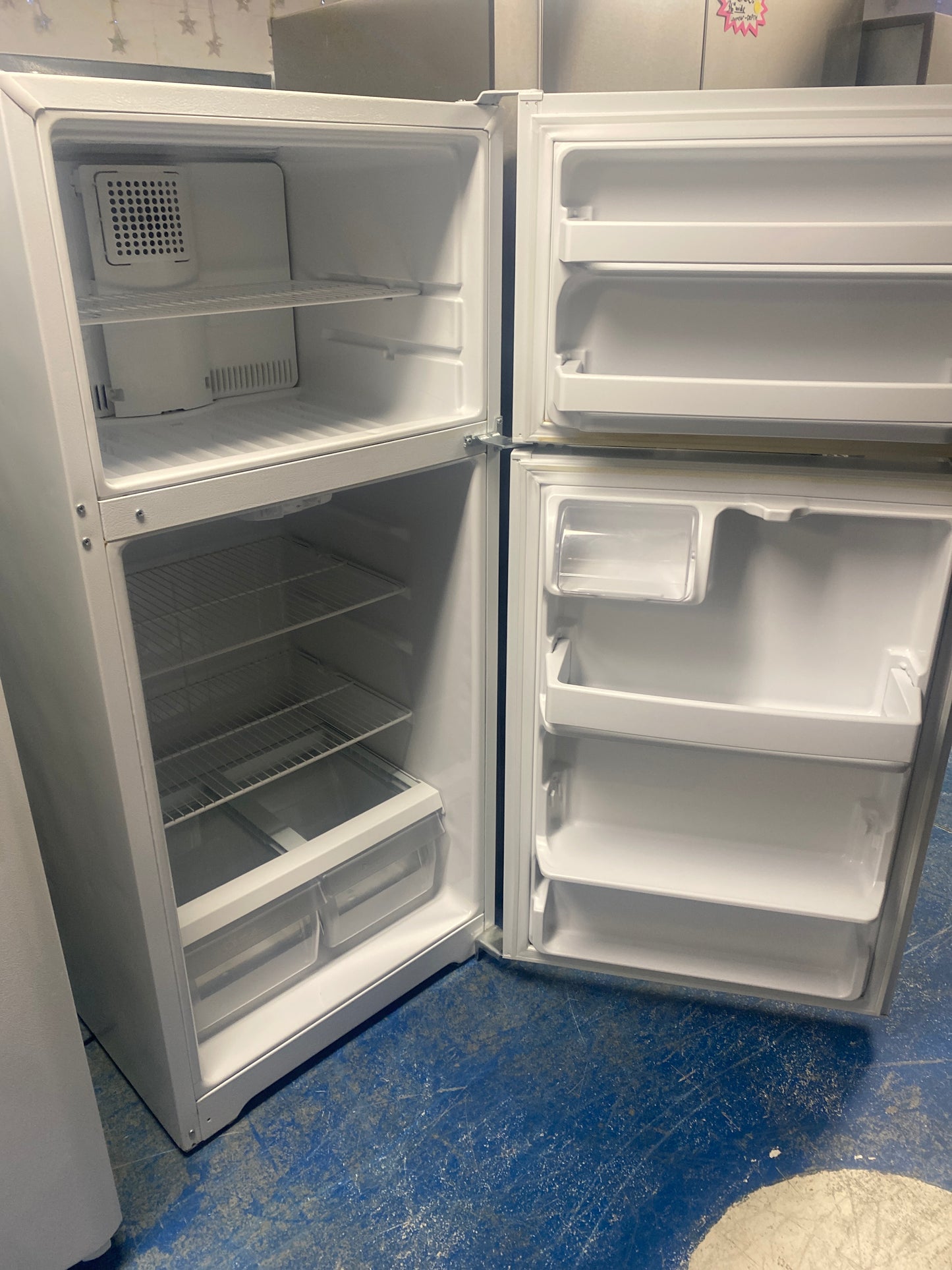 GE 28” Wide Top Freezer Refrigerator