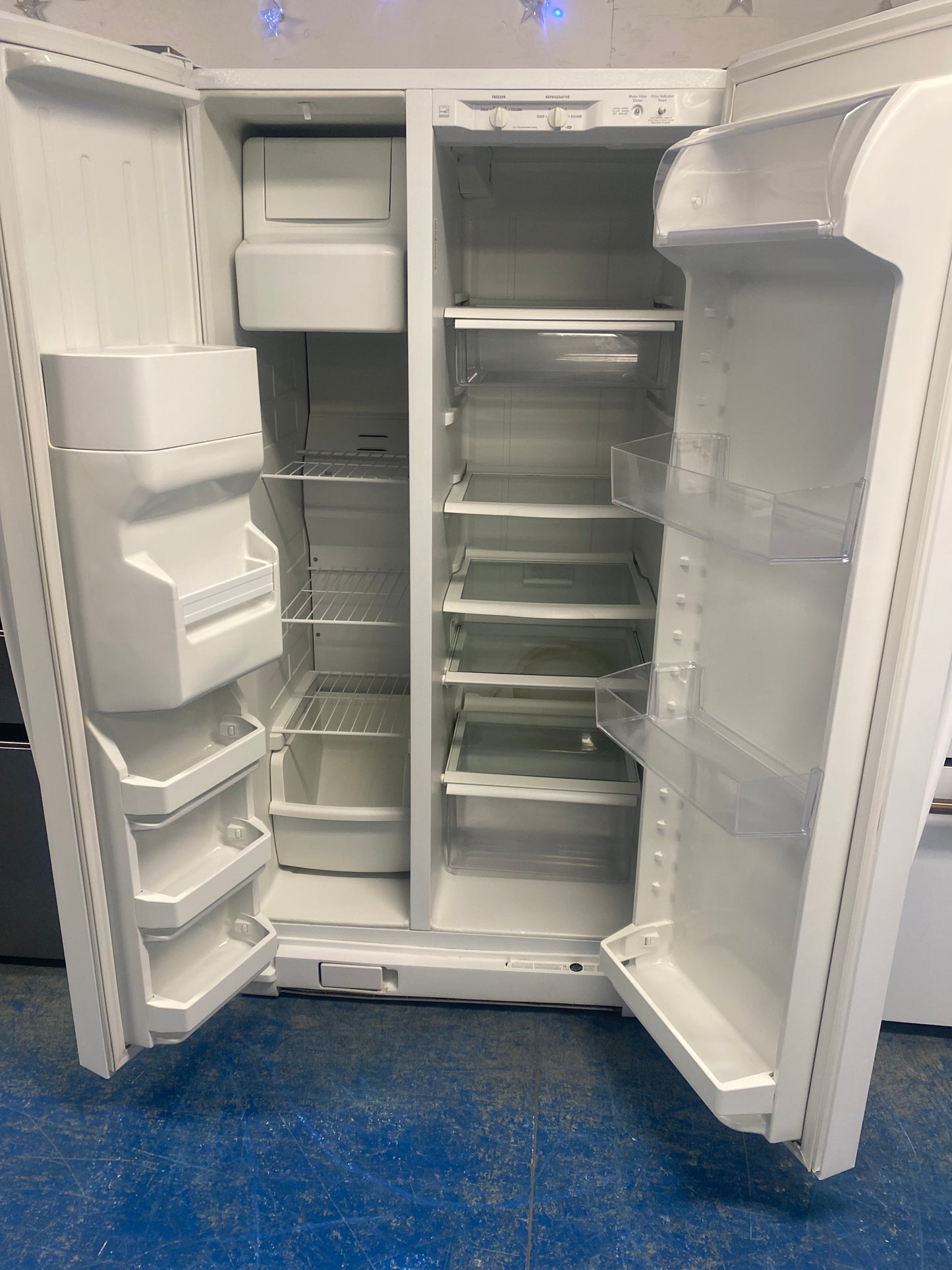 Whirlpool white 36” Wide Side-by-Side Refrigerator