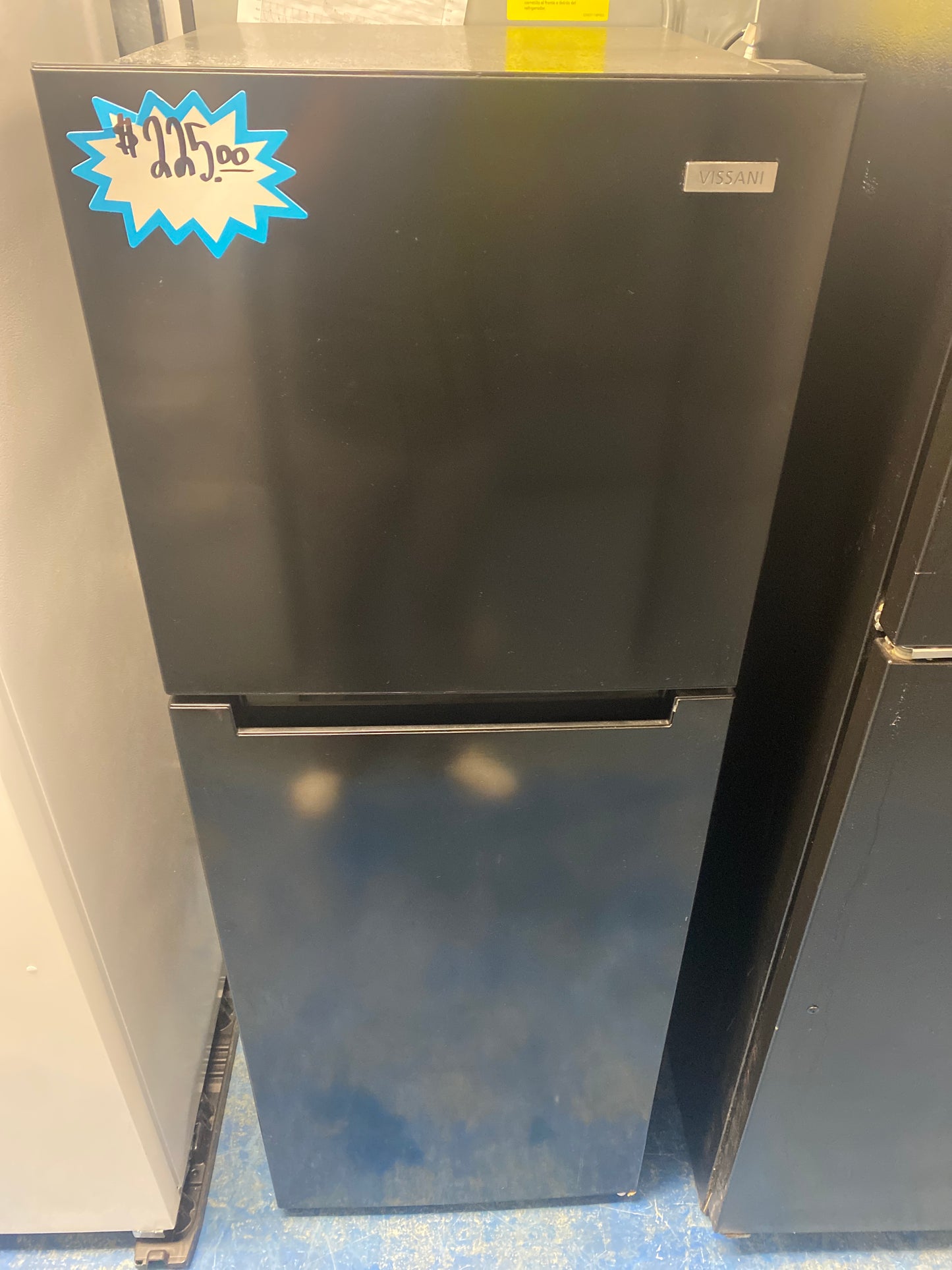 Vissani 20” wide 59” tall Mini-Refrigerator