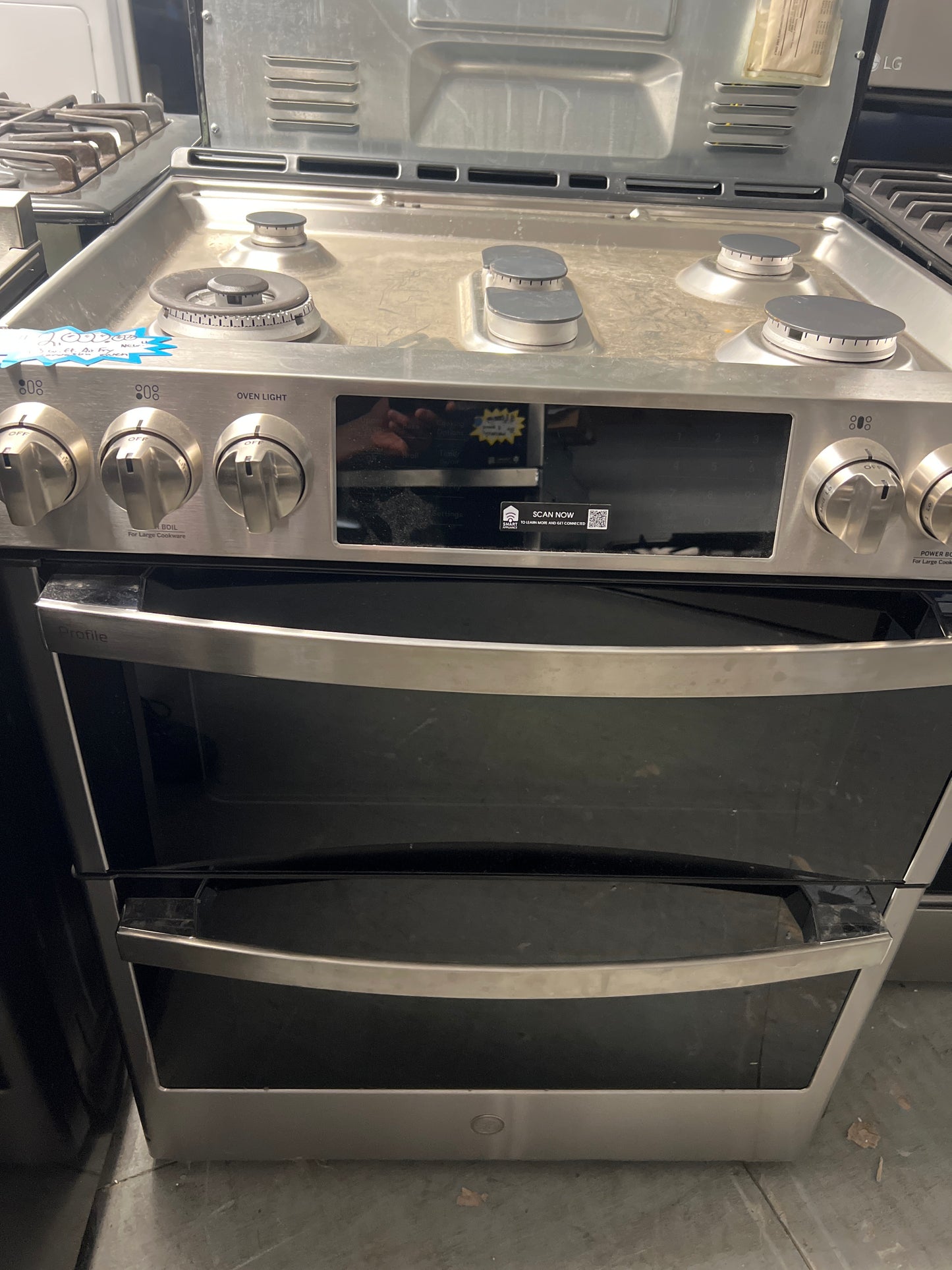 GE Gas Range Convection Oven With Air Fry! NEW!!