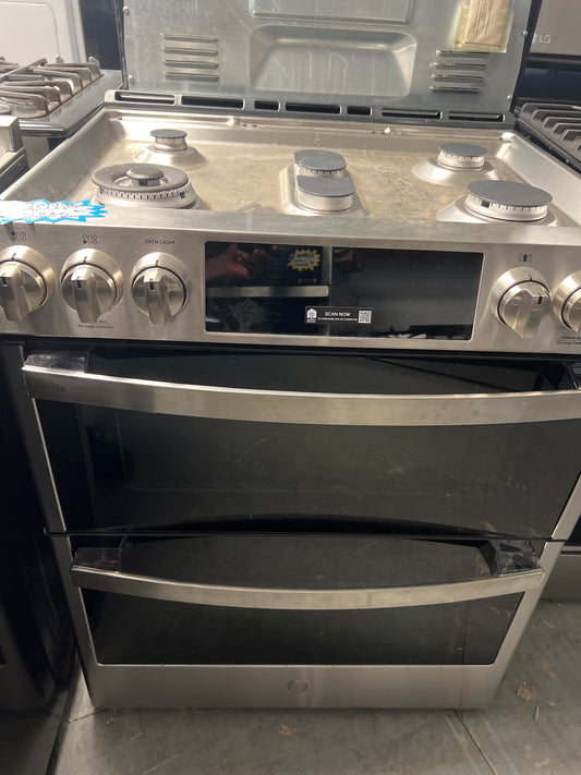 GE Gas Range Convection Oven With Air Fry! NEW!!