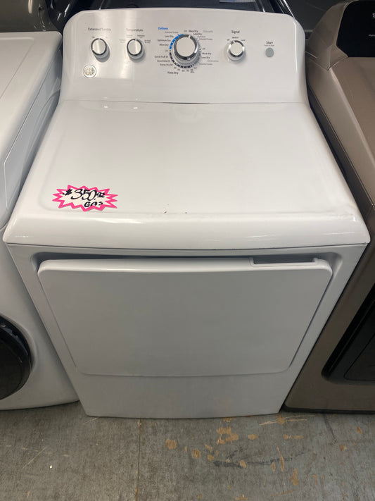 GE 7.0 cu. ft. Natural Gas Dryer