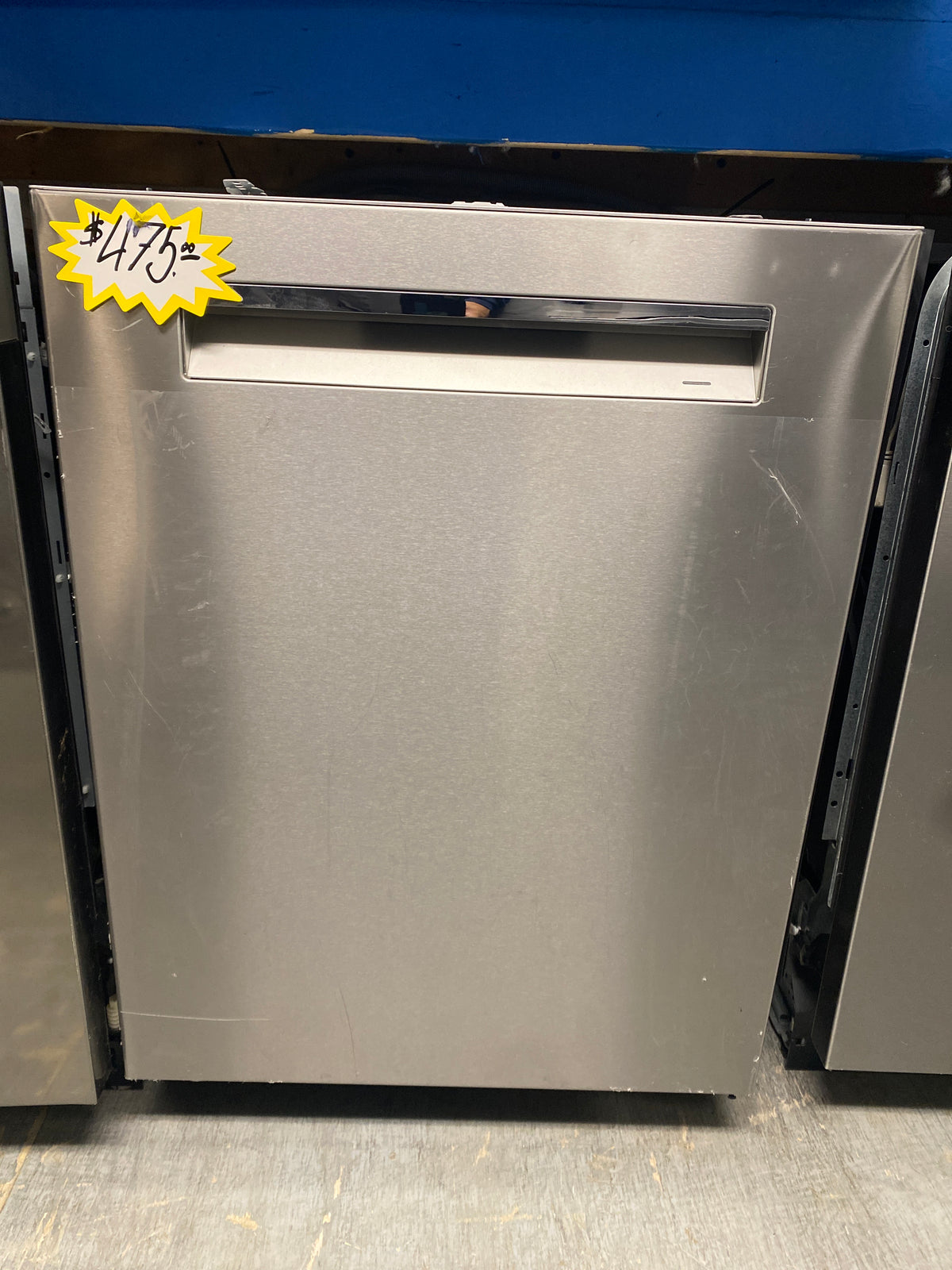 Bosch 24” Top Control stainless Steel Dishwasher w/ 3rd rack