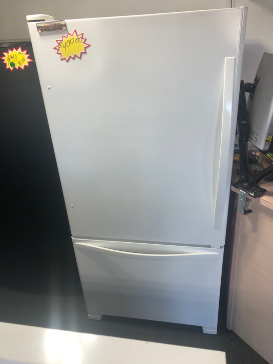 22 Cu. Ft Whirlpool Top Refrigerator