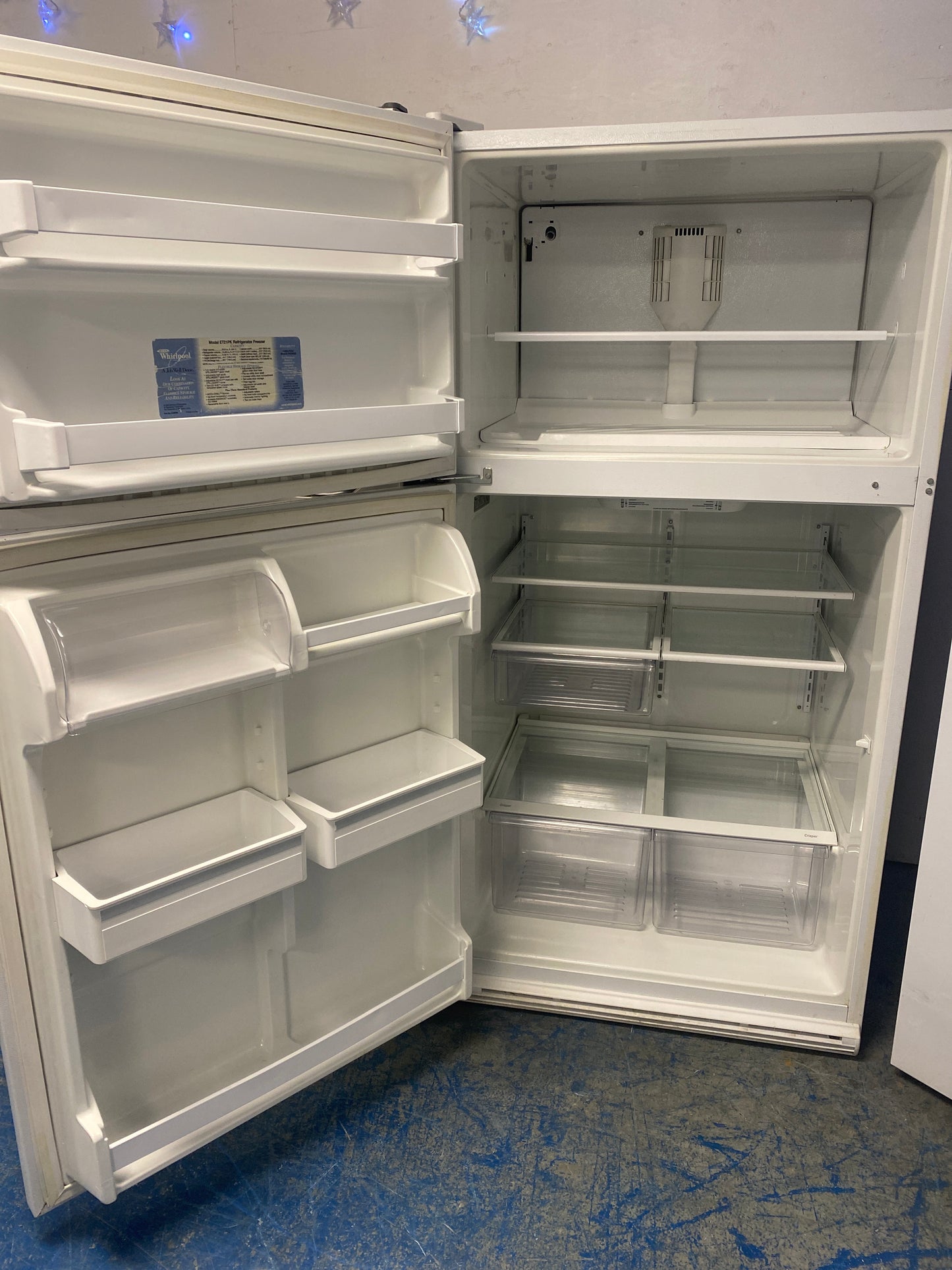 Whirlpool 33” Wide Top Freezer Refrigerator