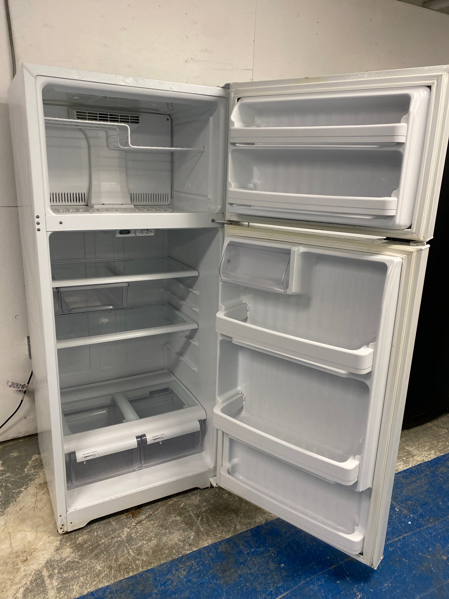 GE 28” Wide Top Freezer Refrigerator