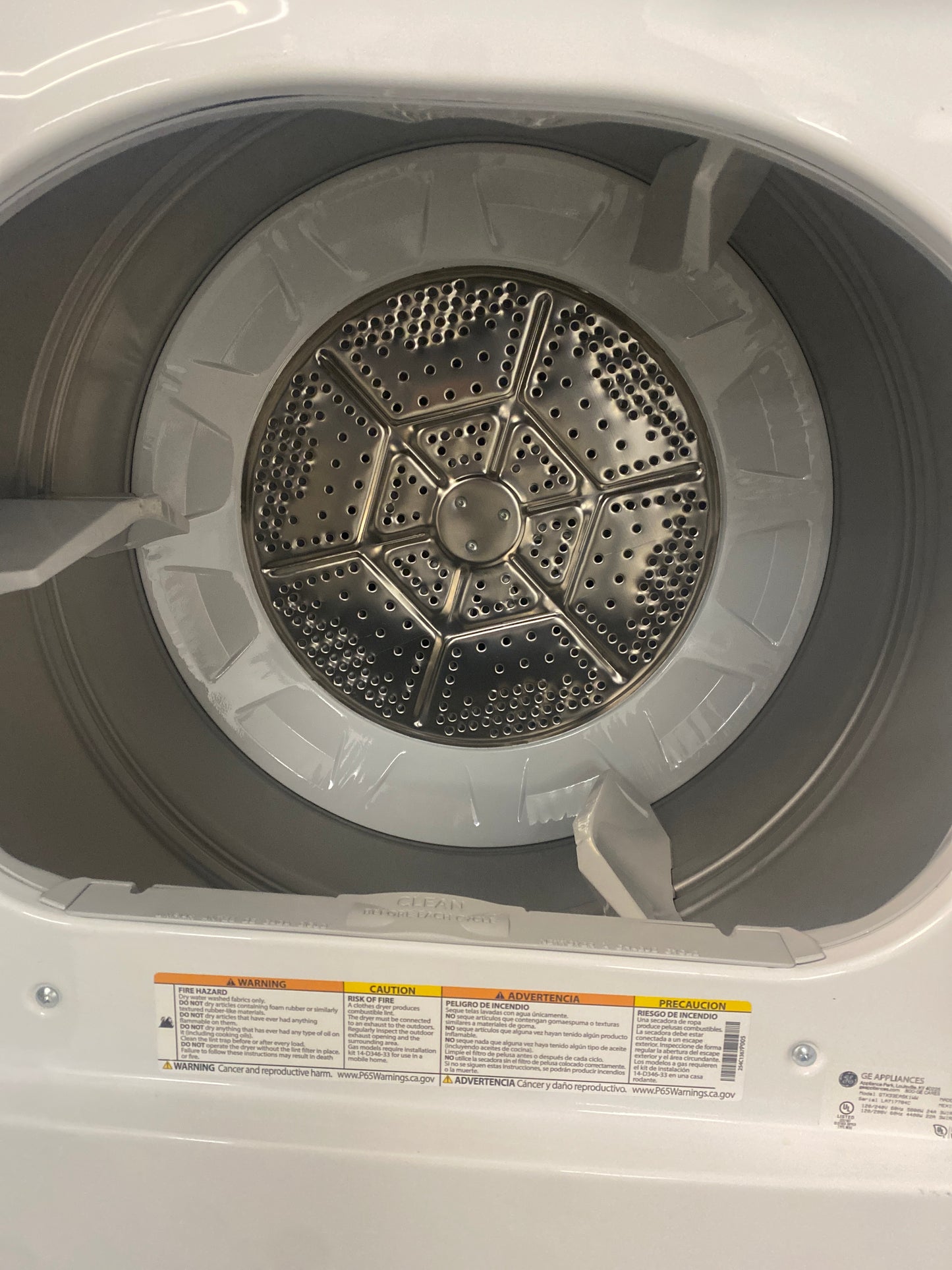 GE 7.4 cu. ft. Capacity Electric Dryer