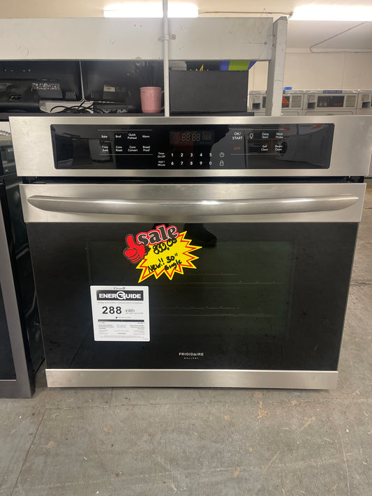 NEW!!! Frigidaire 30” Single Convection Wall Oven