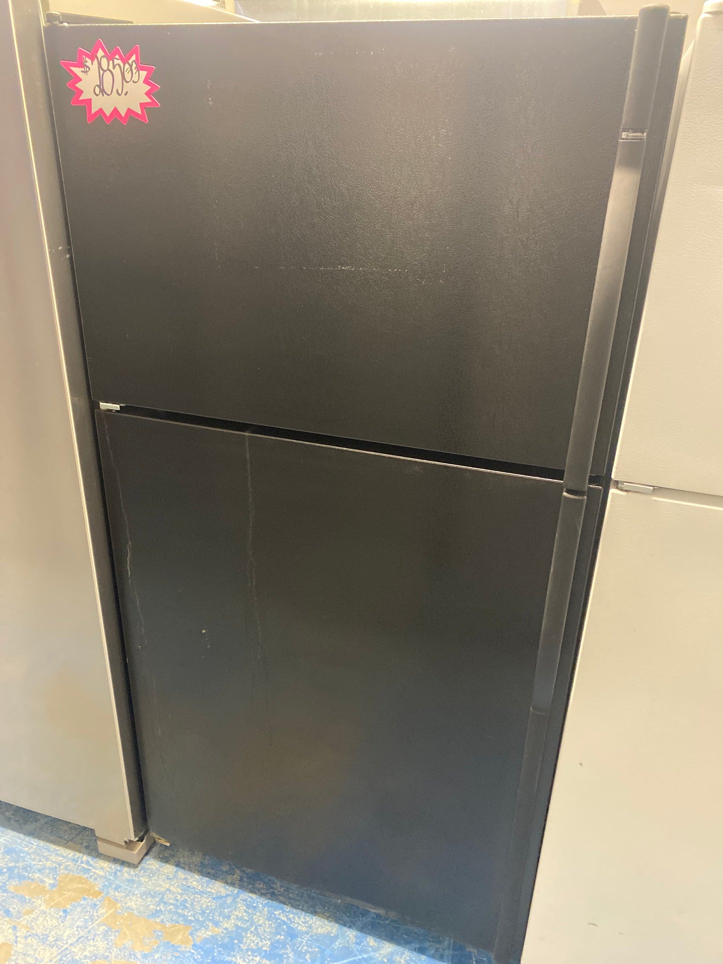Kenmore 33” wide Top-Freezer Refrigerator