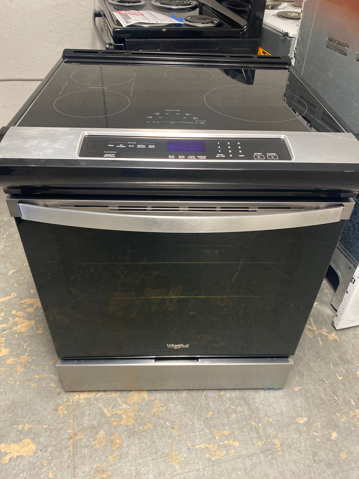 Whirlpool Induction 30” slide-in Electric Range