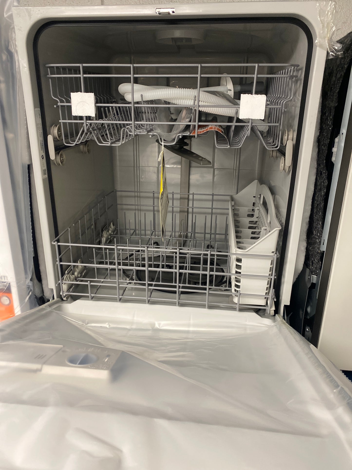 New!!! Whirlpool 24” Front-Control Dishwasher