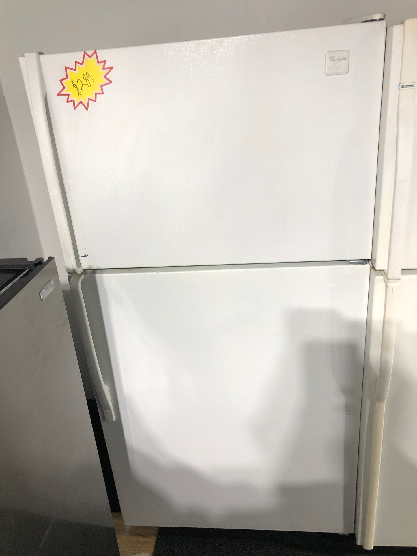 21 Cu. Ft. Whirlpool Top Freezer Refrigerator