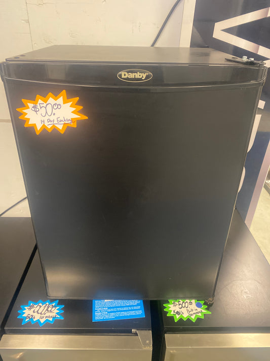 Danby 2.2 cu. ft. 2 shelf mini-Refrigerator