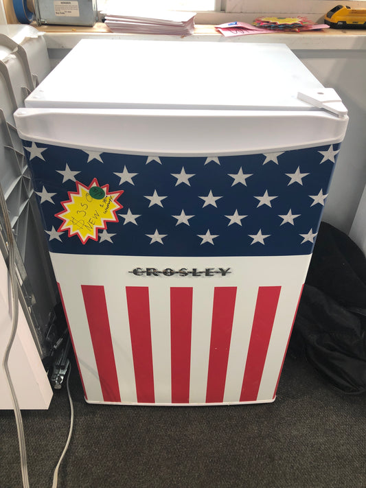 NEW!! Crowley 4.4 Cu. Ft. Mini Refrigerator