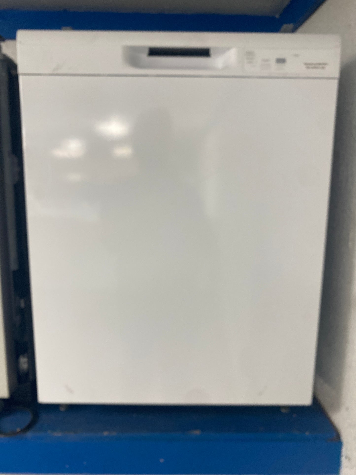 Hotpoint 24” White Front-Control Dishwasher