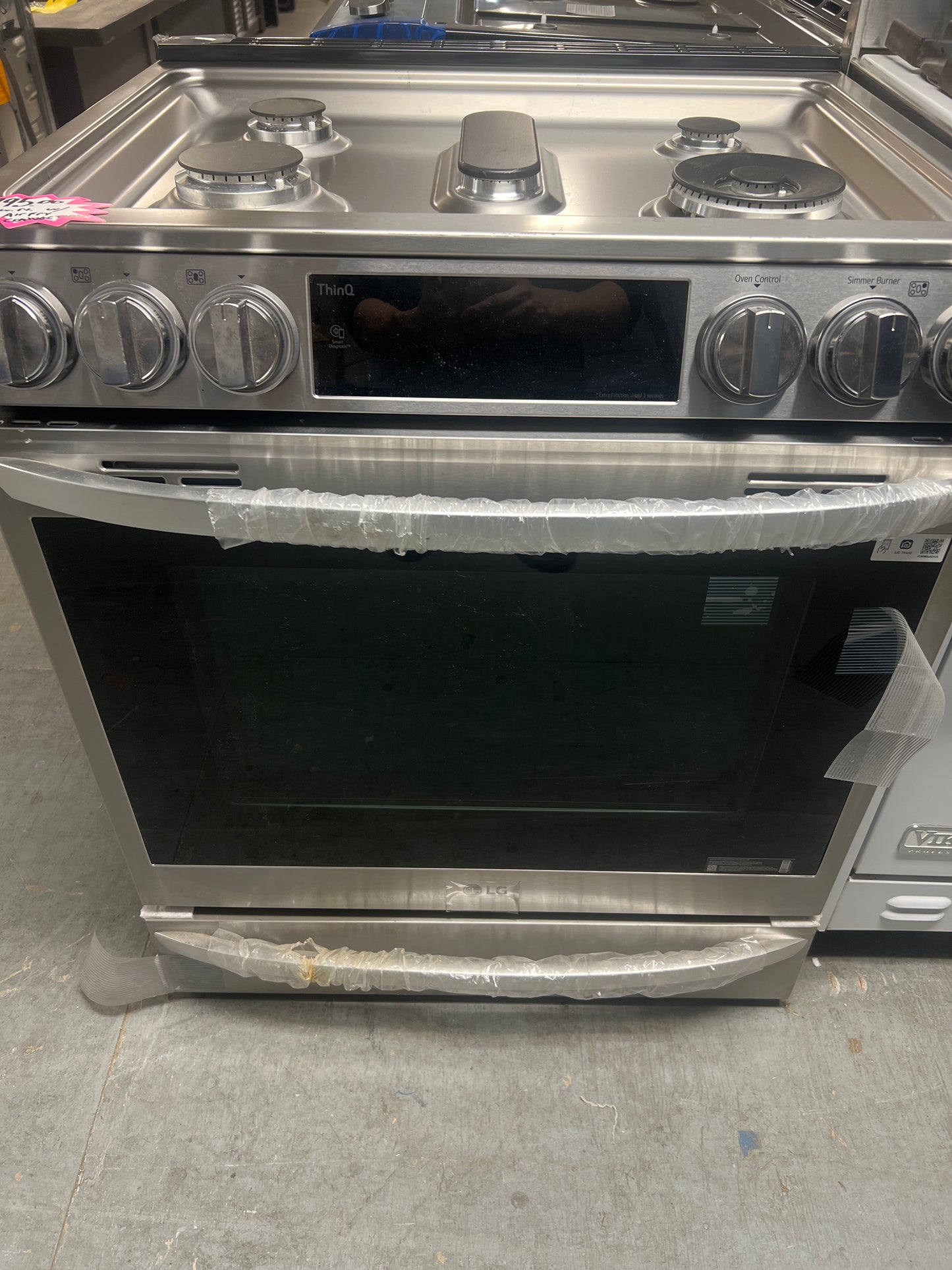 LG 30-in 5 burners 2.6-cu ft / 4.3-cu ft Air Fry Convection Oven Freestanding Double Oven Gas Range