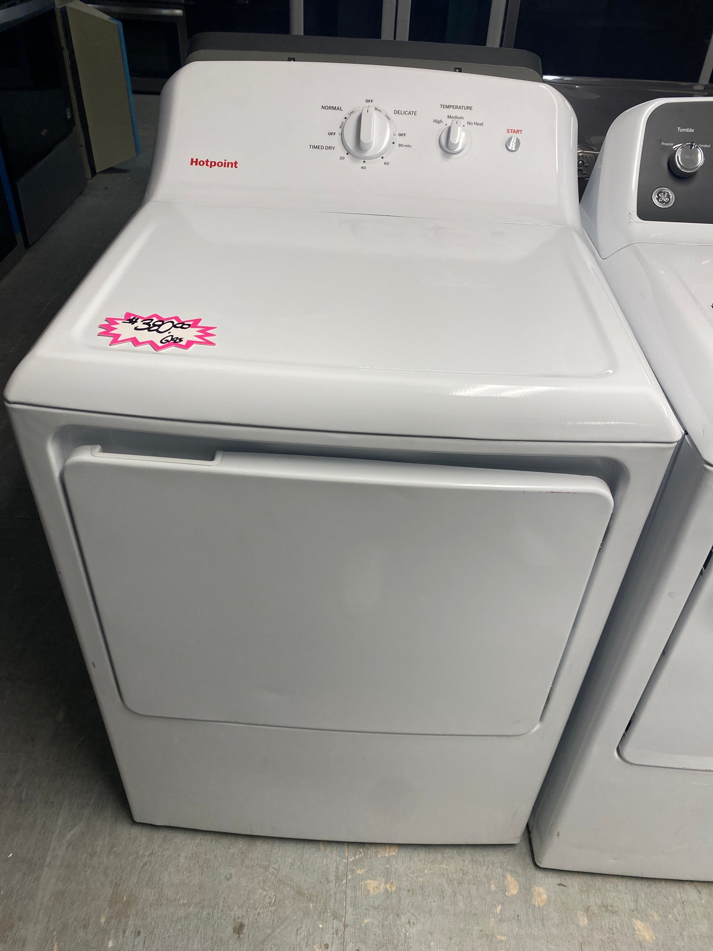 Hotpoint 7.0 cu. ft. Natural Gas Dryer