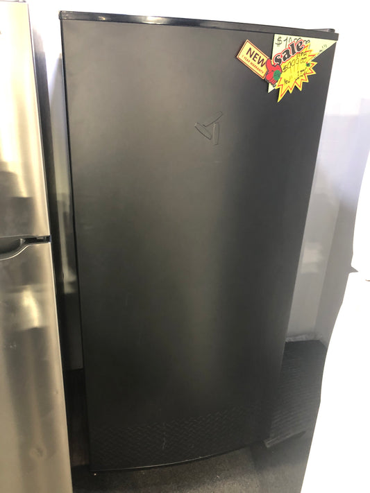 17.8 Cu. Ft Gladiator All Refrigerator