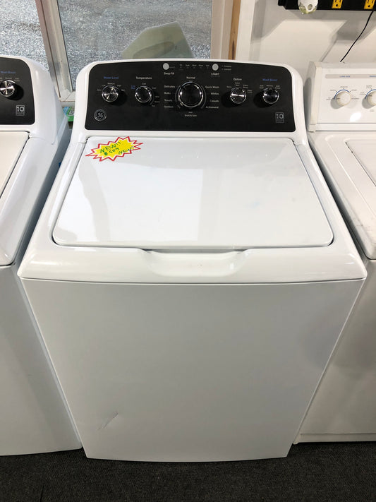 NEW!! 4.5 Cu. Ft. GE Top Load Washer