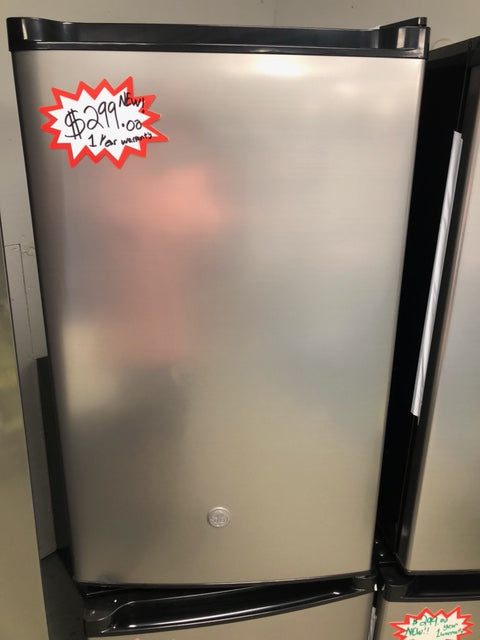 NEW GE 4.5 cu. ft. Mini-Refrigerator